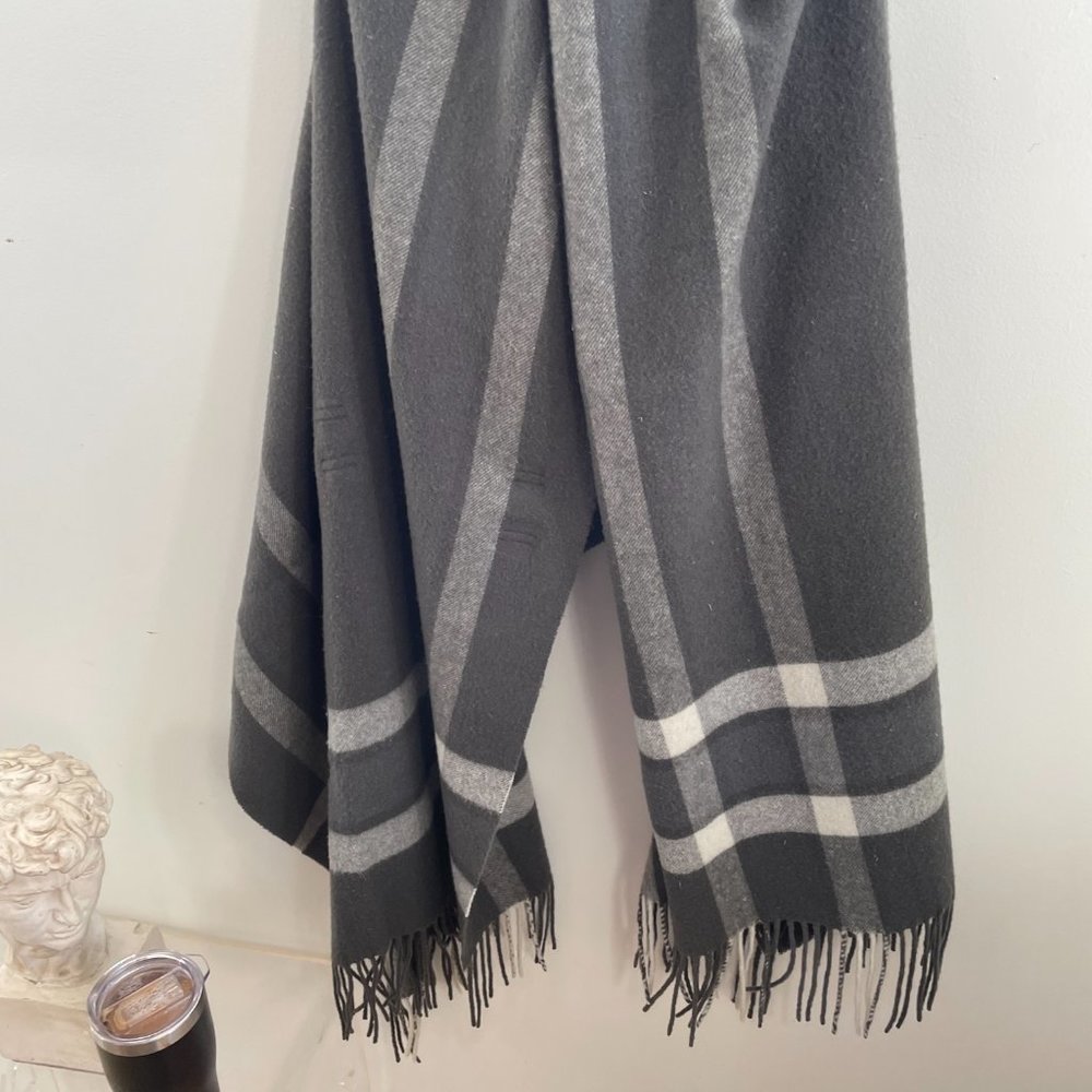 Eileen Fisher Gray Plaid Wrap w pockets